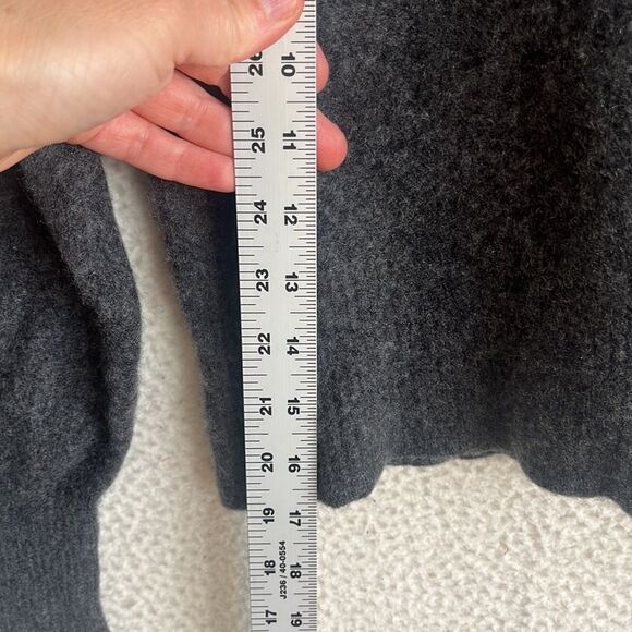 J Crew Cashmere shrunken crewneck sweater Size Large‎ Grey - Picture 5 of 7